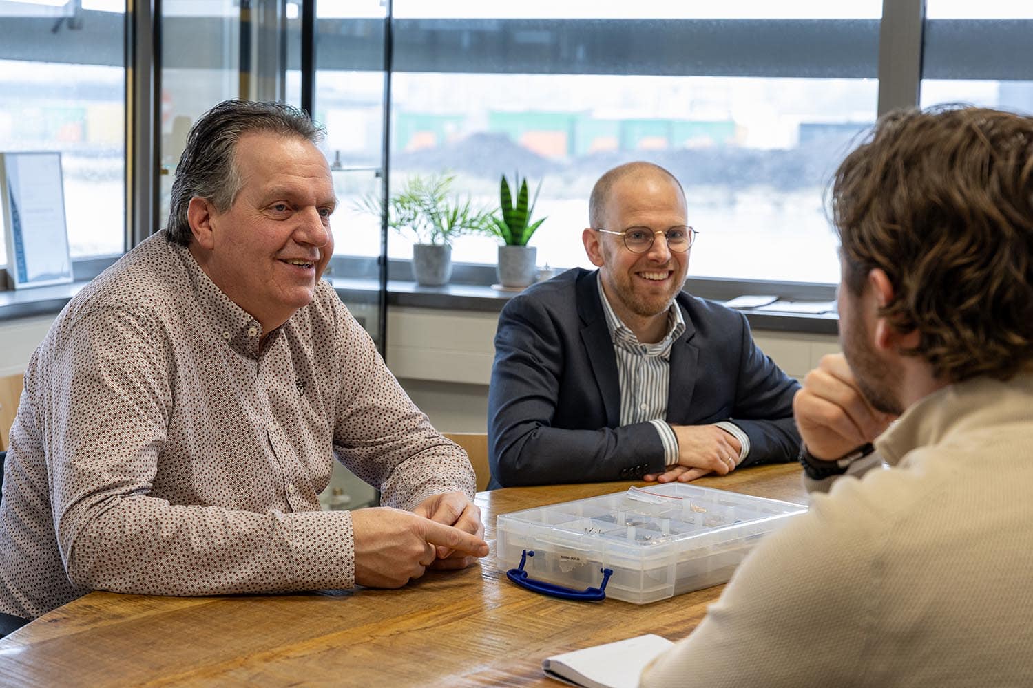 Exakt fijnmechanika aan tafel Mark Vermulst en Arnold Douma